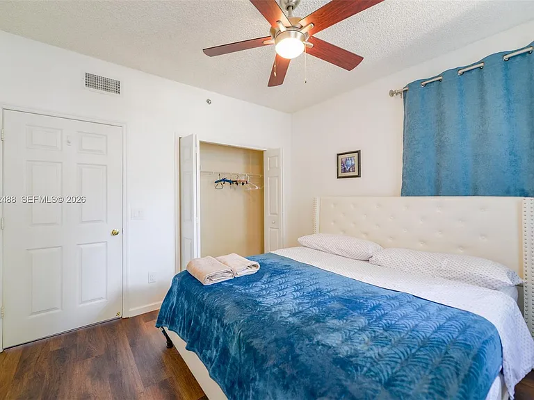 3245 NE 184th St #13101 — Photo 25