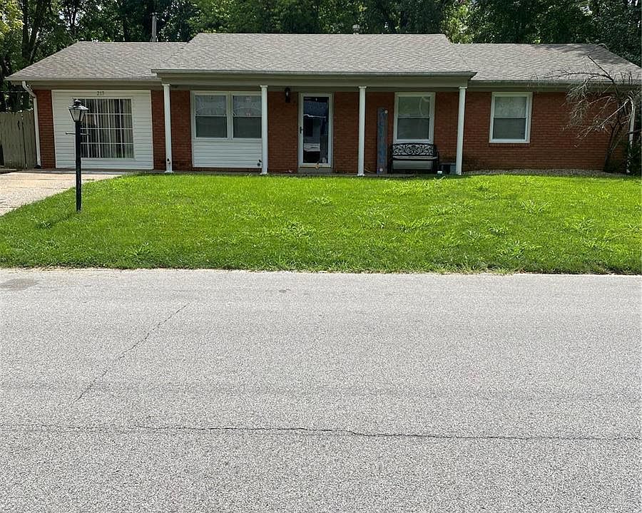 215 Dogwood Ln, Fairview Heights, IL 62208 Zillow