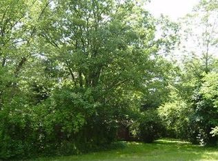 3258 Easton Rd, Barberton, OH 44203