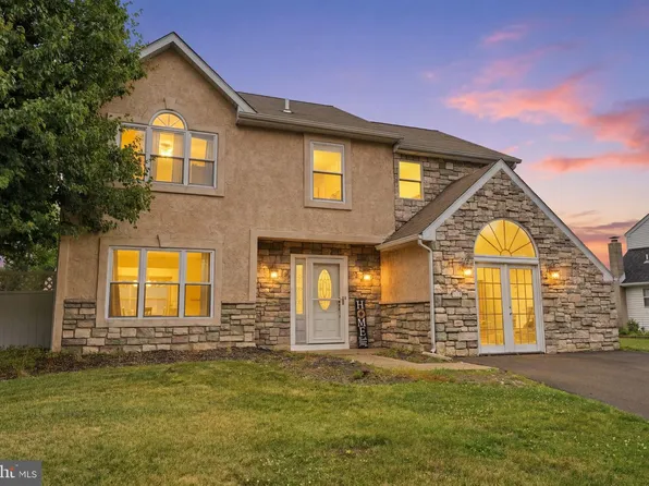 2028 Chatham Dr, Bensalem, PA 19020