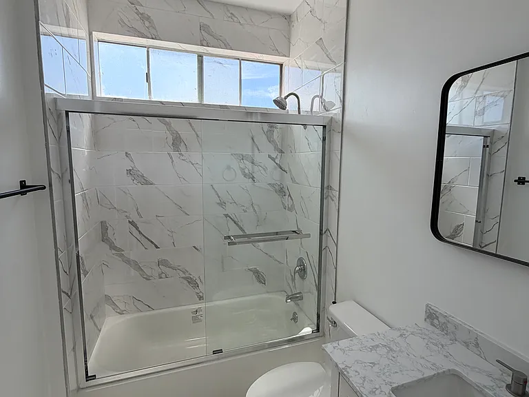 Detroit Luxe Apartments — Photo 8
