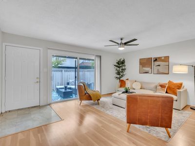 111 Roundtree Ct, Sacramento, CA, 95831