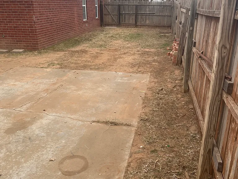 410 Justice Ave — Photo 54