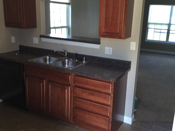 2nd image of 1911 Salter Pl