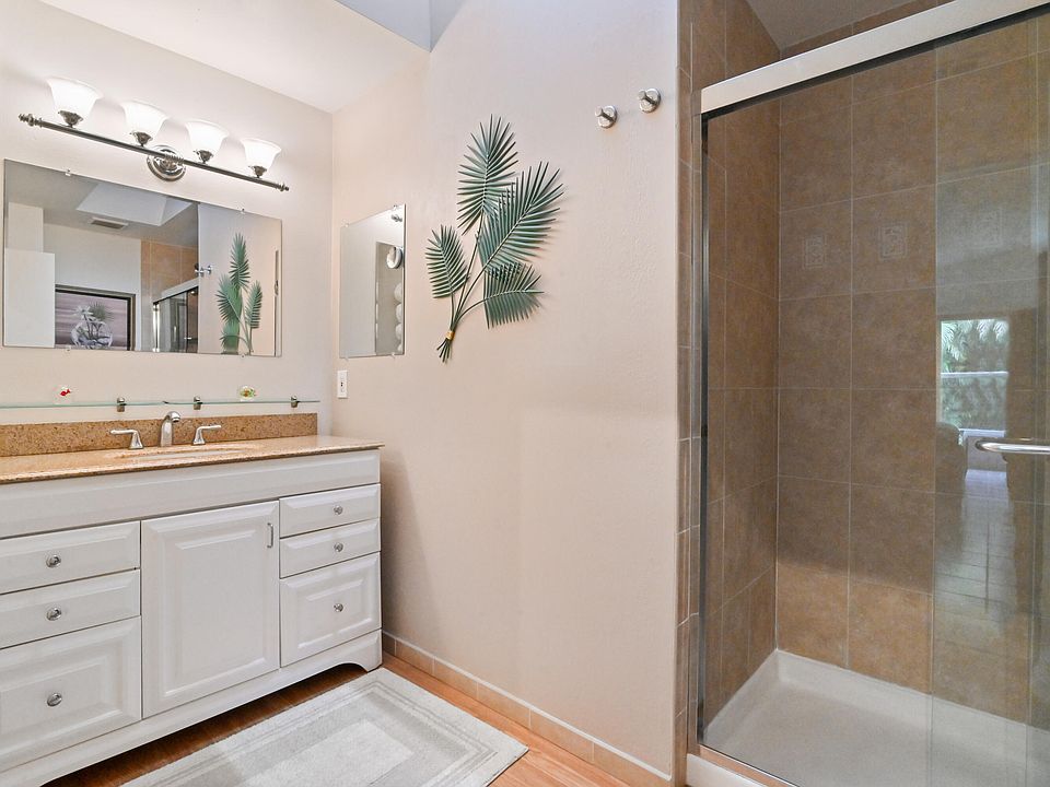 1st image of 1271 Slash Pine Circle