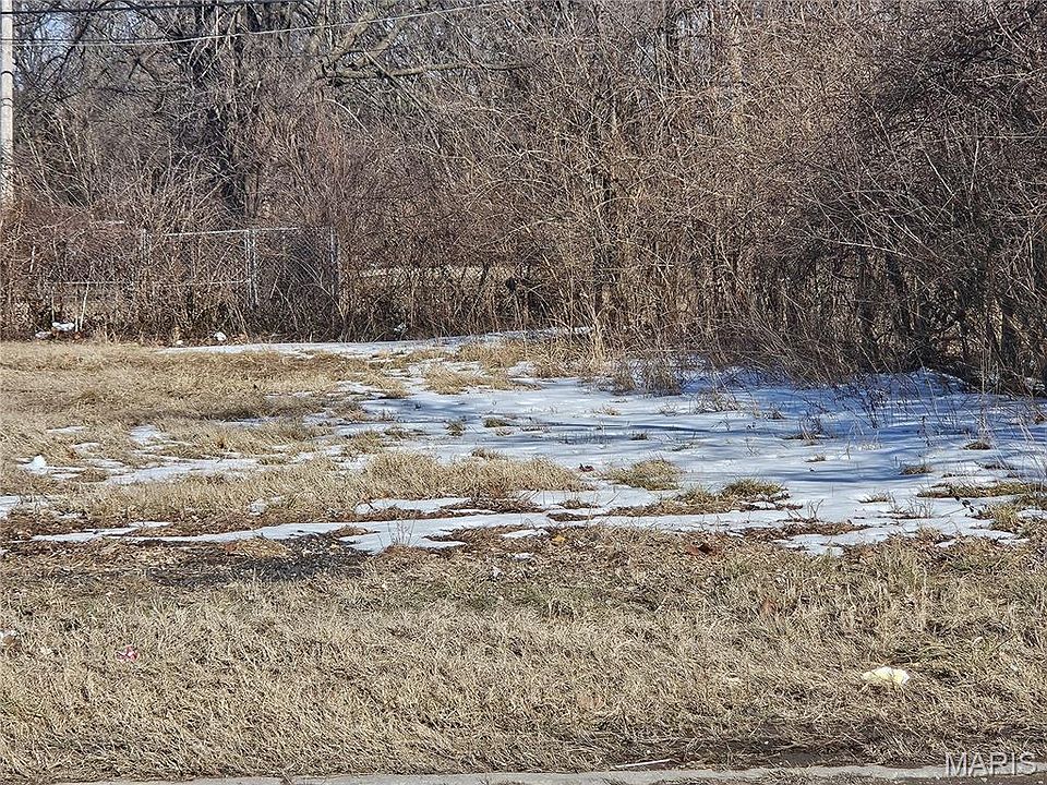 1st image of 1927 Bond Ave