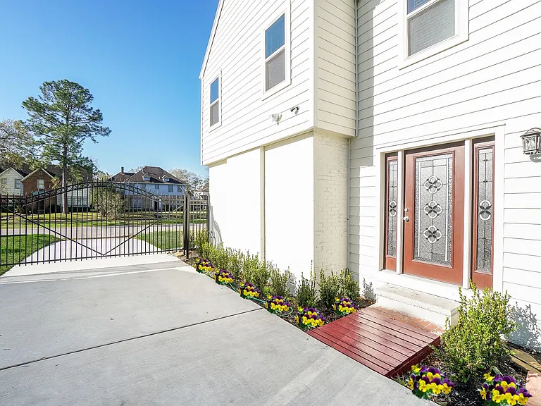 3415 Southmore Blvd — Photo 32
