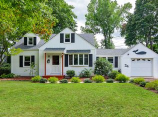 34 Patterson Ave, Shrewsbury, NJ 07702