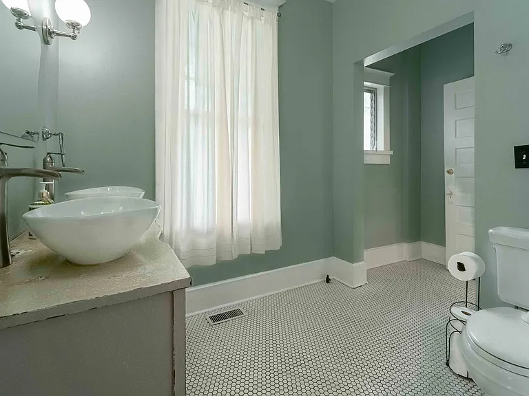 1435 Johns Rd — Photo 17