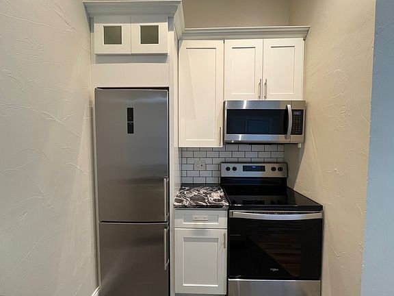 5th image of 4028 Liberty Ave #10947410