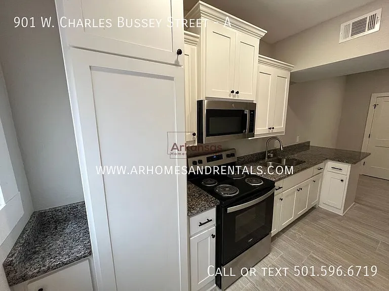 901 W Charles Bussey Ave #A — Photo 4