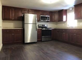 16 Penny St, Lowell, MA 01854