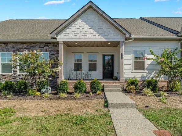 1570 Cedarbrooke Ln, Lebanon, TN 37090