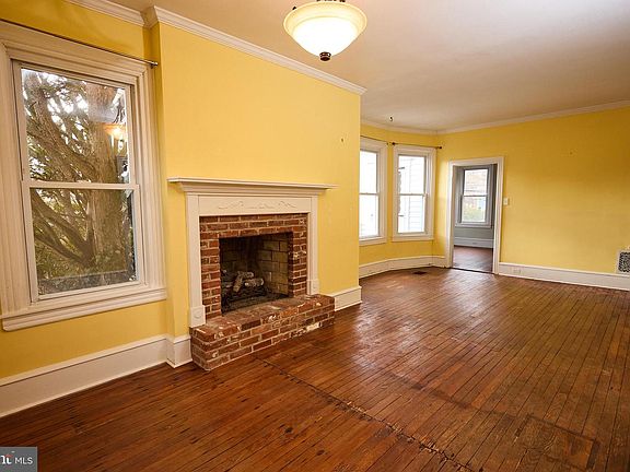 4th image of 2515 Walton Rd