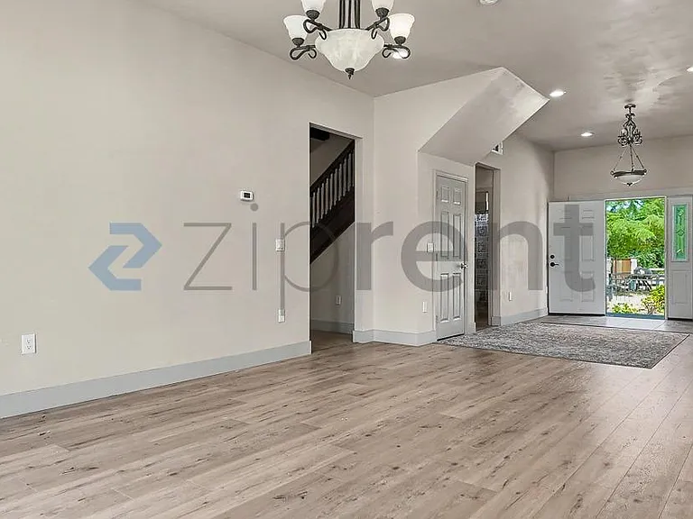 7604 28th St #MAIN HOUSE — Photo 9