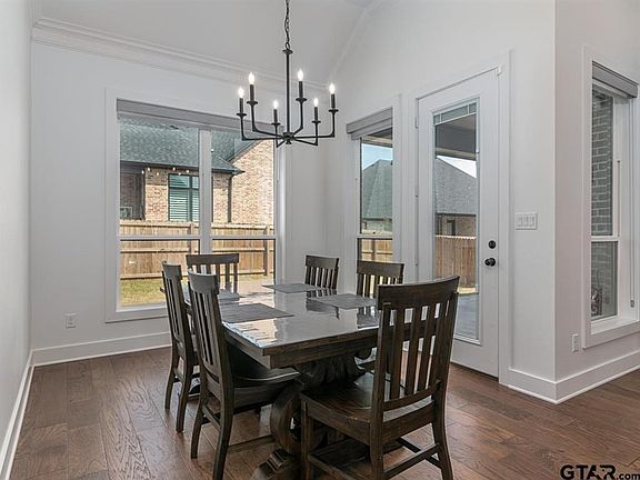 3rd image of 4147 Palo Pinto Creek Cir