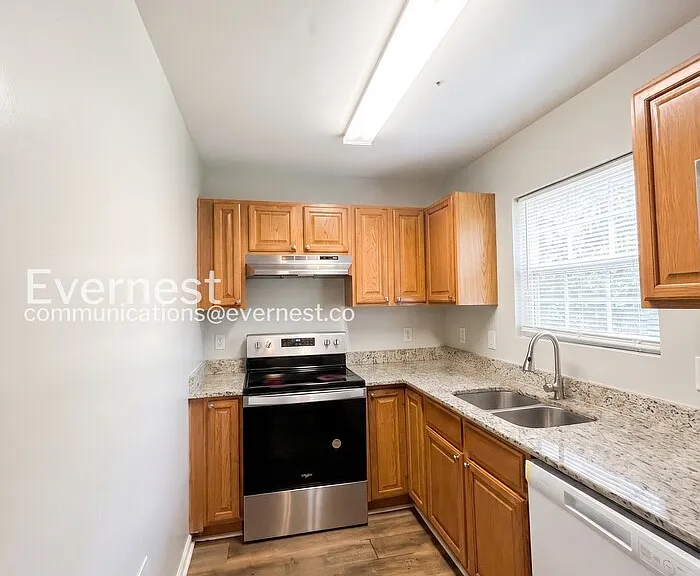 1922 Dove Dr — Photo 9