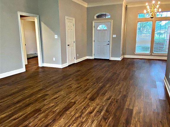 3rd image of 7800 Golfhill Dr
