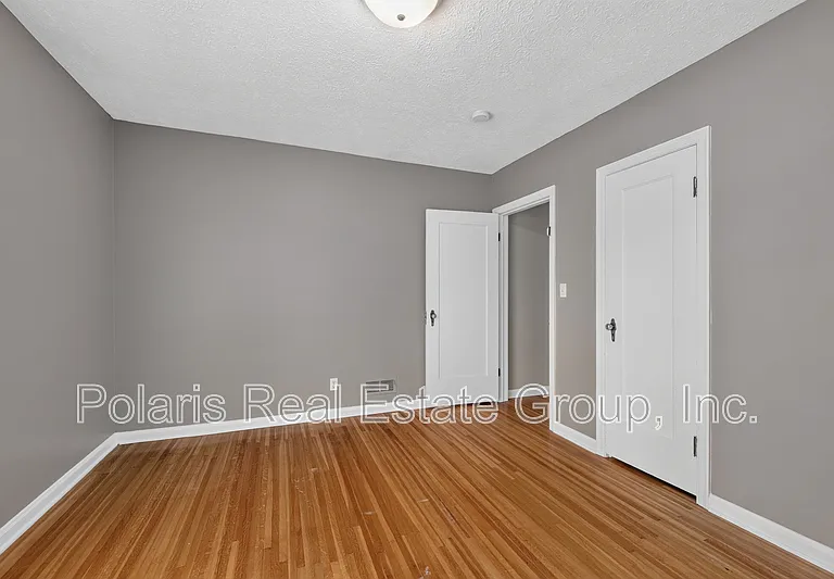 5428 E 10th St — Photo 20
