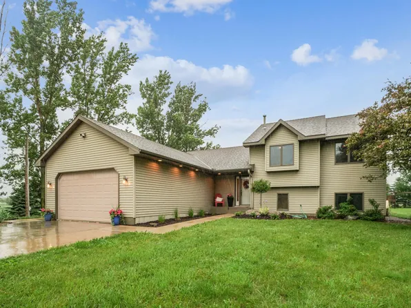 1850 Wagon Ave, Mayer, MN 55360