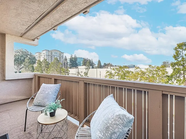 400 Ortega Ave #216 — Photo 4