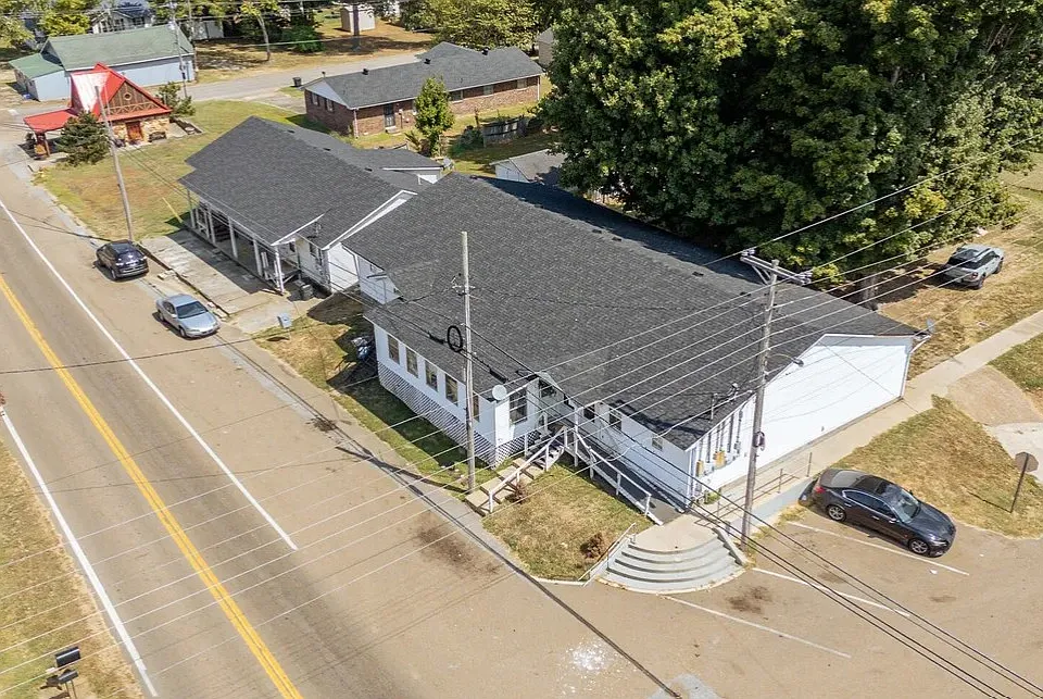 215 N Main St