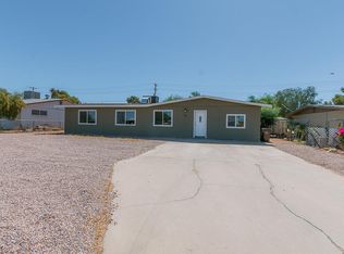321 N Hawes Rd, Mesa, AZ 85207