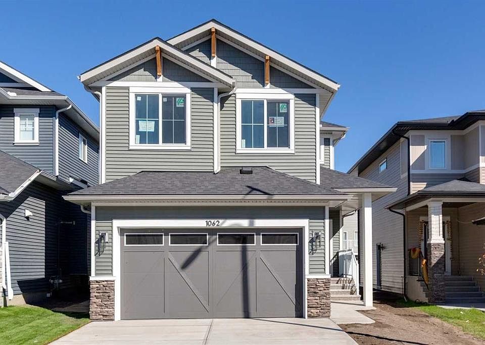 1st image of 1062 S Bayview Cres SW