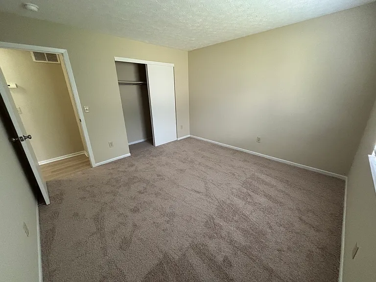 1880 Stoneview Ct — Photo 18