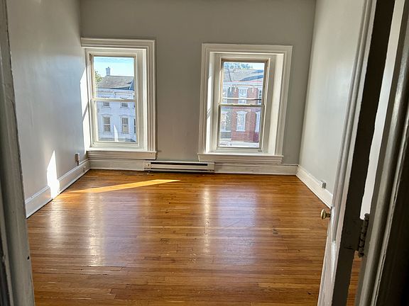 2nd image of 316 N 6th St #4