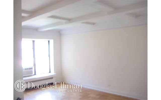 Rented by Douglas Elliman | media 17