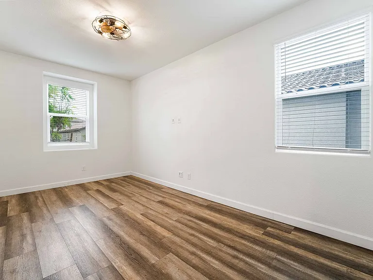7547 Mojave Wind Ave — Photo 2