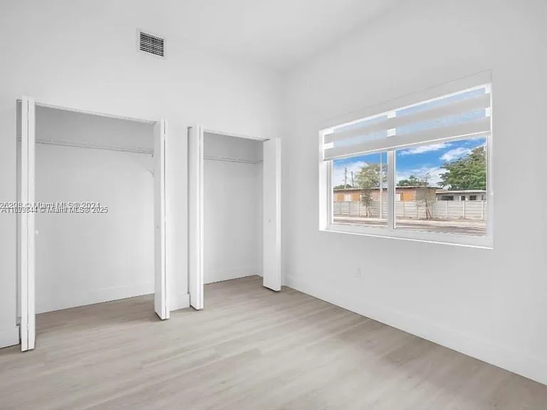 501 N Dixie Hwy #C101 — Photo 10