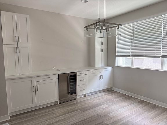 4th image of 407 Shelby Ln