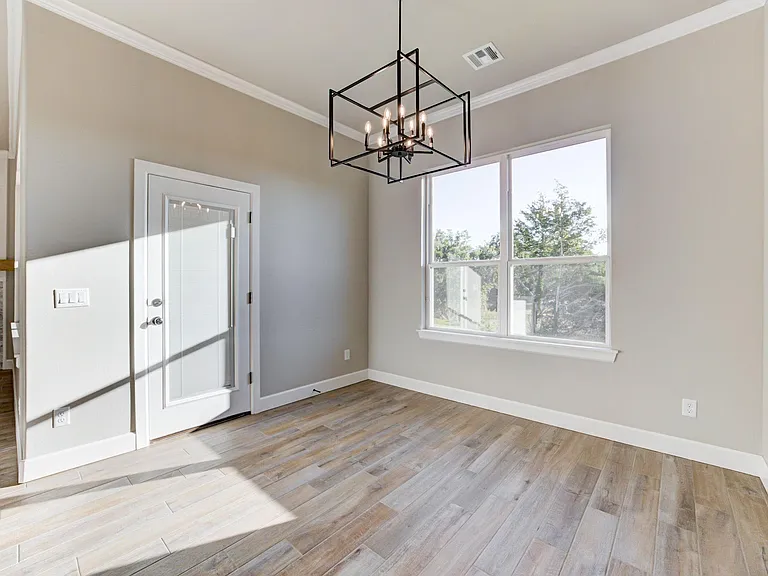 1811 Hollow Crest Ct — Photo 13