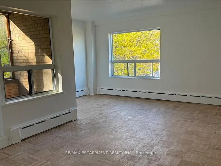 325 A James St S #301 — Photo 2