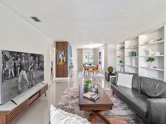 3rd image of 704 NW 3rd Ave