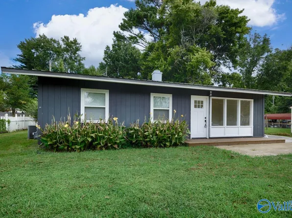 1703 Oakwood Ave NE, Huntsville, AL 35811