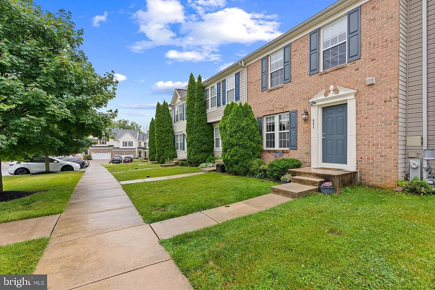 4 bed, 2.5 bath, 1945 sqft, $2,650 — Photo 3