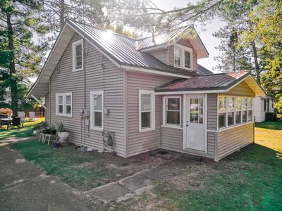 219 S 6th St, Eagle River, WI, 54521