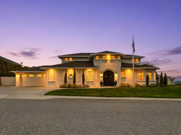 1294 White Bluffs St, Richland, WA 99352