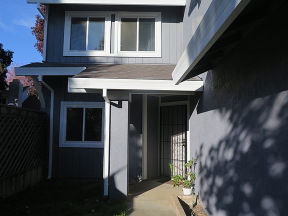 4th image of 1229 Fall Creek Way