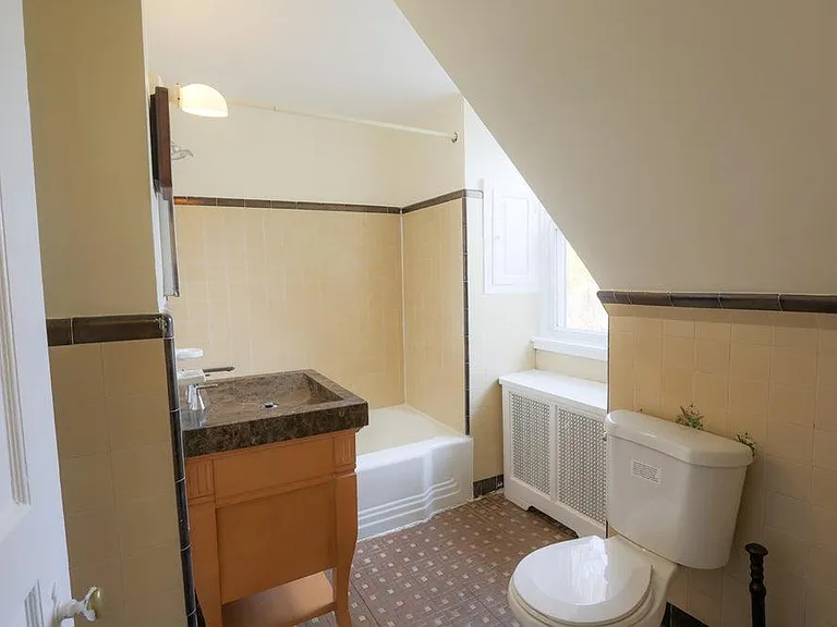 1011 S 49th St #3 — Photo 5