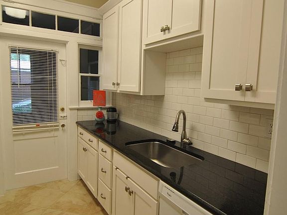 5th image of 1604 W Morrison Ave APT 8