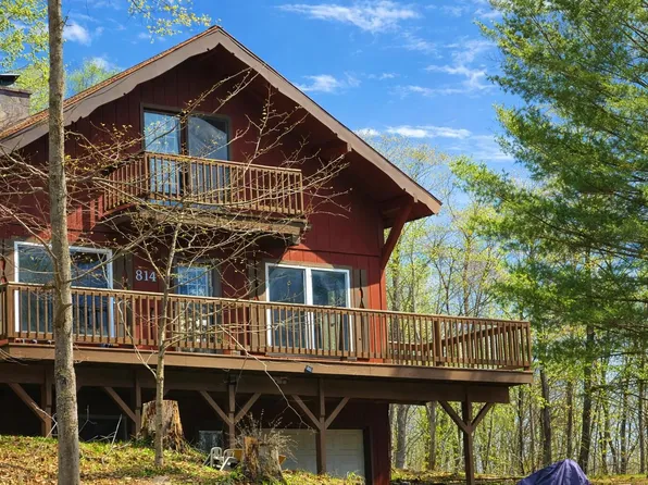 814 Timber Valley Rd, Gaylord, MI 49735