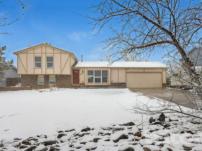 2674 Deliverance Dr — Photo 1