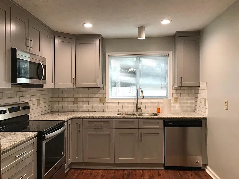 4970 Turtle Smt NE — Photo 3