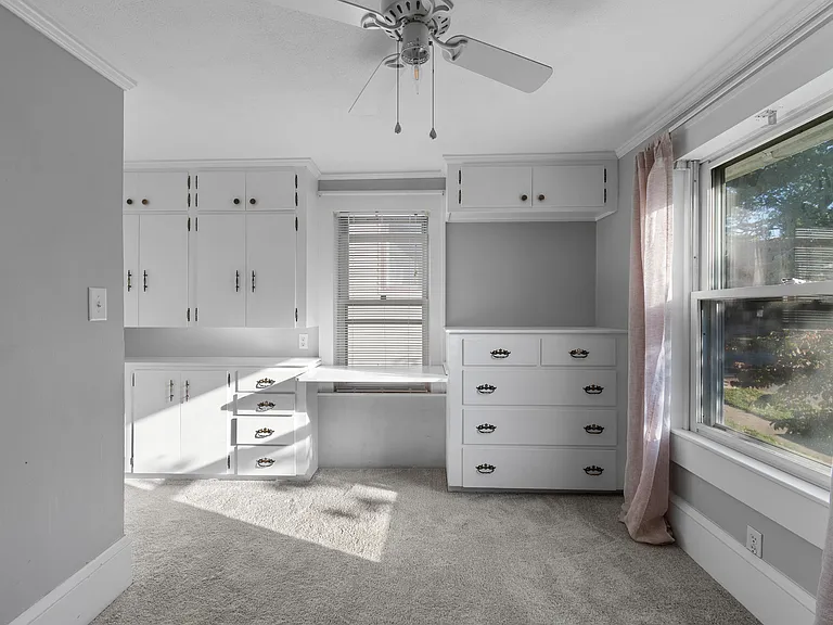 702 College Ave — Photo 17