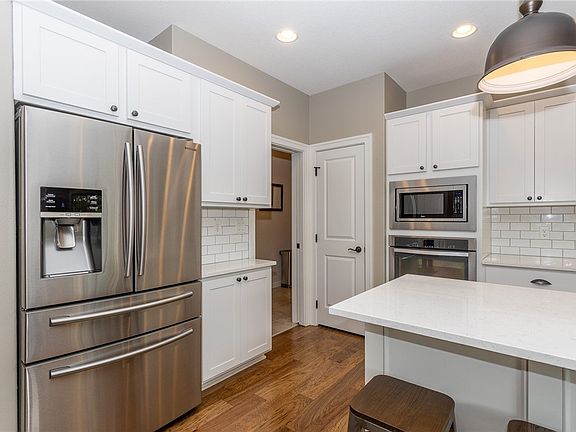 3rd image of 1060 S 93rd St