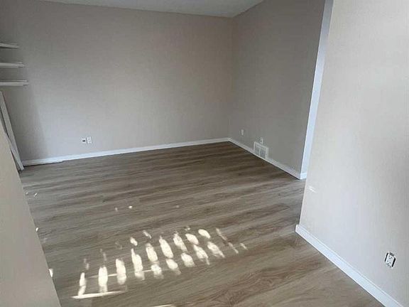 5th image of 140 S Martindale Blvd NE